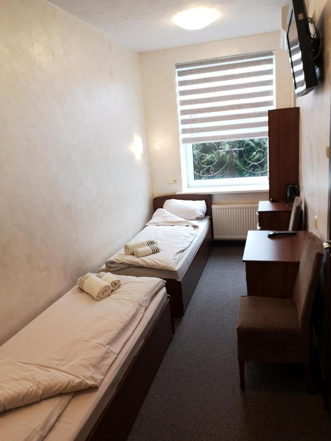 Bed and Breakfast Pas Neriju Skuodas Exterior foto